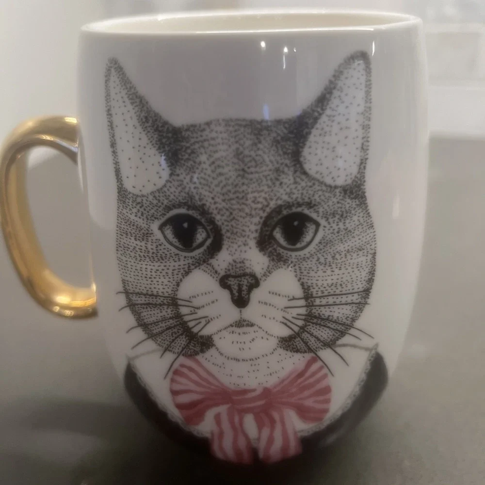 NEW-Pier One 1 Imports Cat In Bowtie Oversized Porcelain Coffee Cup Mug 20 Ounce